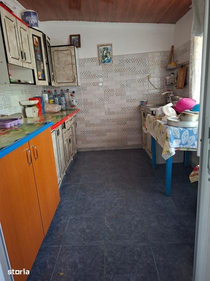 Casă cu 5 camere cu Teren 1133 Mp în Pecineaga