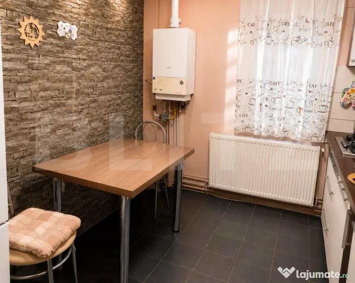 Apartament cu 2 camere decomandat în Micro 17