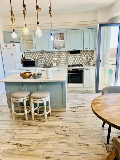 Apartament cu 2 camere decomandat în Neptun