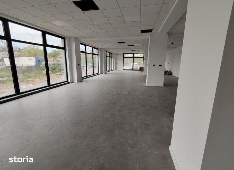 Spațiu comercial, de 195 mp, în Cug