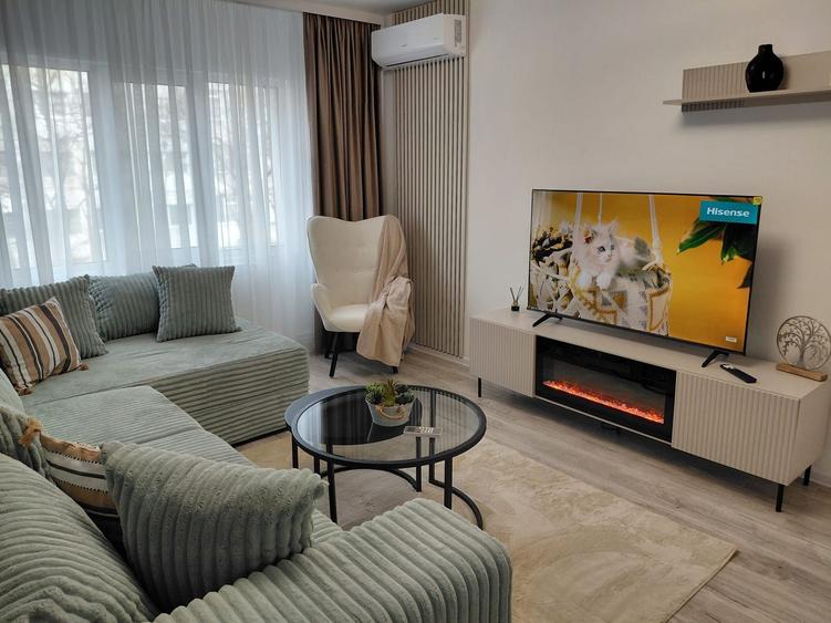 Apartament cu 3 camere semidecomandat, mobilat în Micro 16
