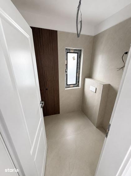 Casă cu 4 camere cu Teren 400 Mp în Clinceni