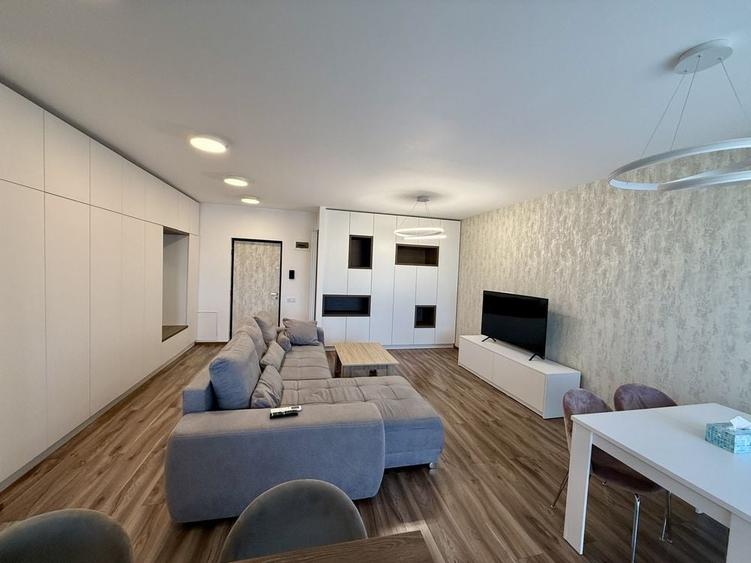 Apartament cu 2 camere semidecomandat în Dosu Bricii