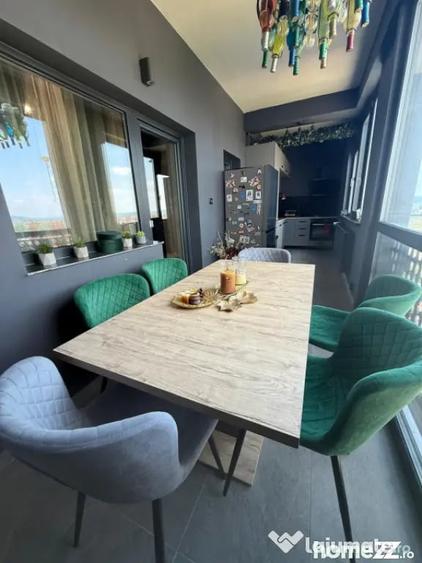 Apartament cu 3 camere decomandat în Calea Severinului