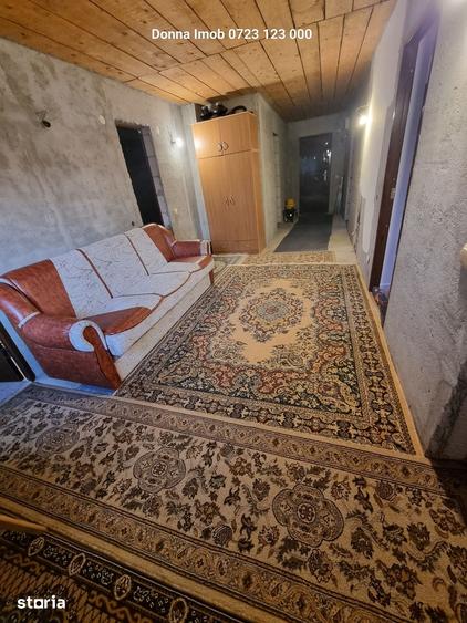 Casă cu 4 camere cu Teren 1300 Mp în Scutelnici