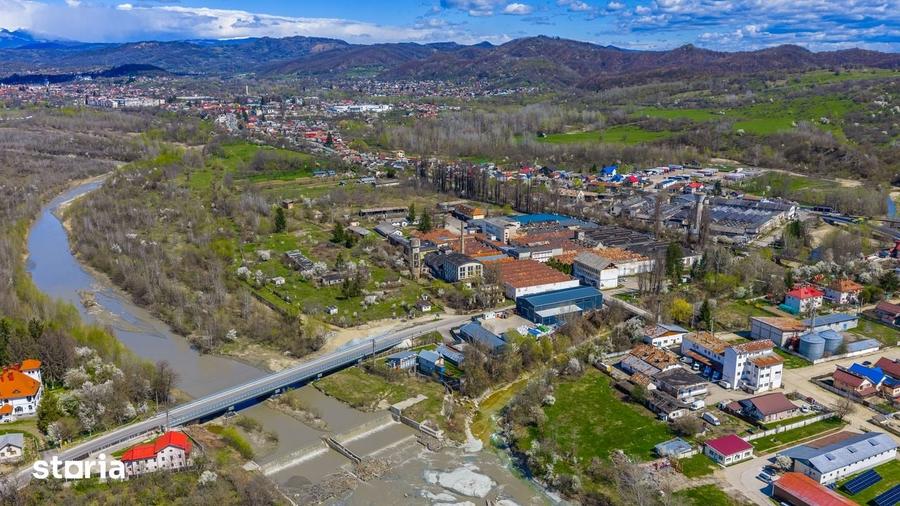 Spațiu comercial, de 80,249 mp, în Central