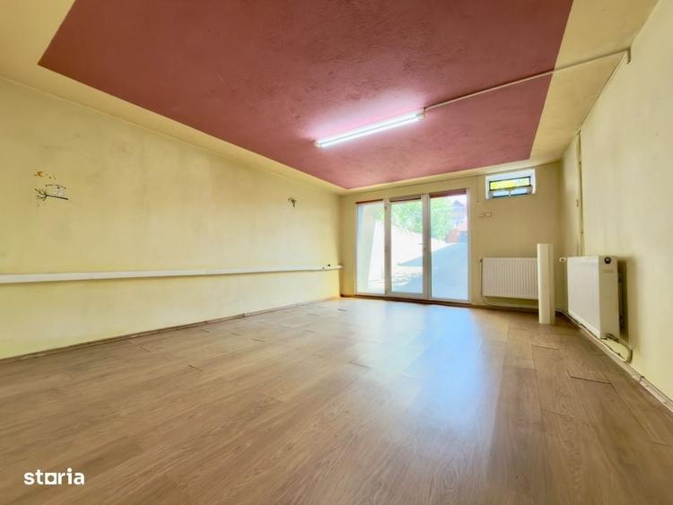 Casă cu 4 camere în Între Lacuri