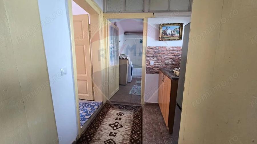 Casă cu 3 camere cu Teren 847 Mp în Central