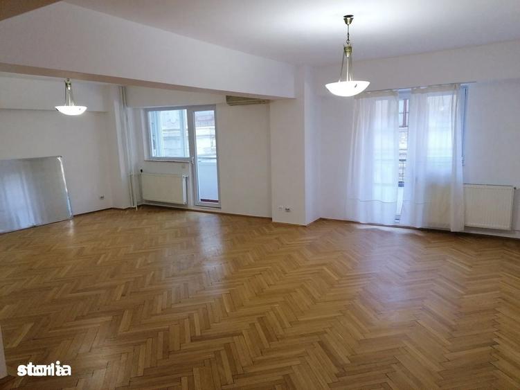 Apartament cu 4 camere decomandat în Universitate