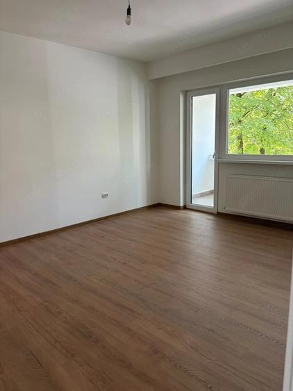 Apartament cu 4 camere decomandat în Ultracentral