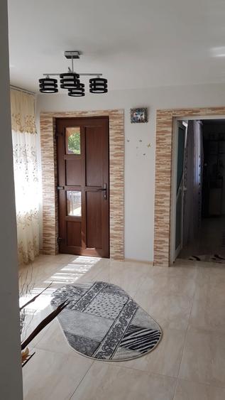 Casă cu 4 camere în Ghirdoveni