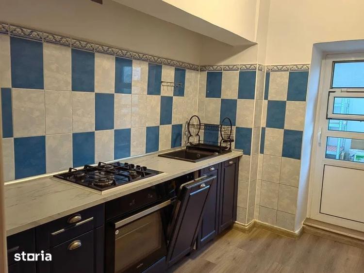 Apartament cu 4 camere decomandat în Nicolina