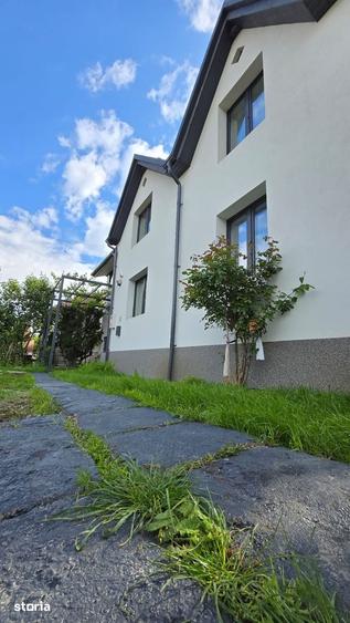 Casă cu 6 camere cu Teren 157 Mp în Dâmbul Rotund