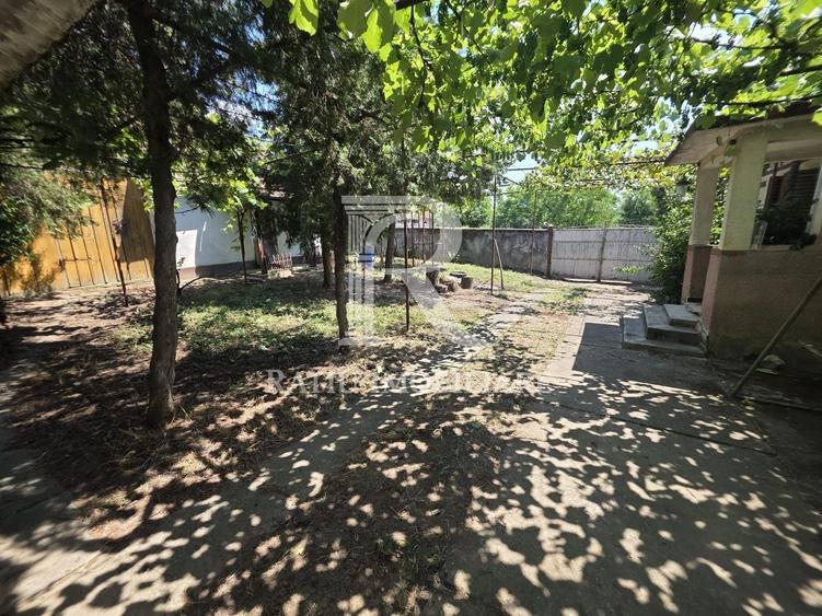 Casă individuală cu 2 camere cu Canalizare în Șumugiu