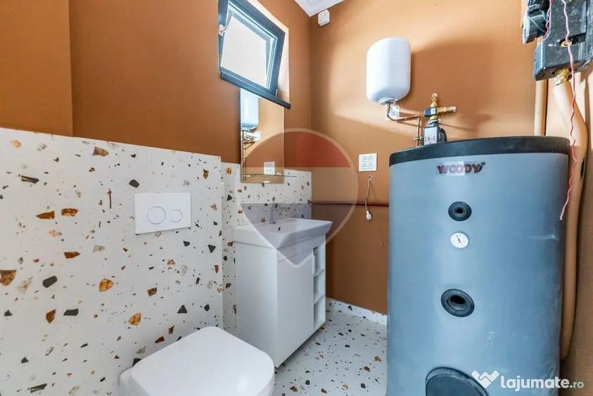 Casă cu 4 camere cu Teren 230 Mp în Central