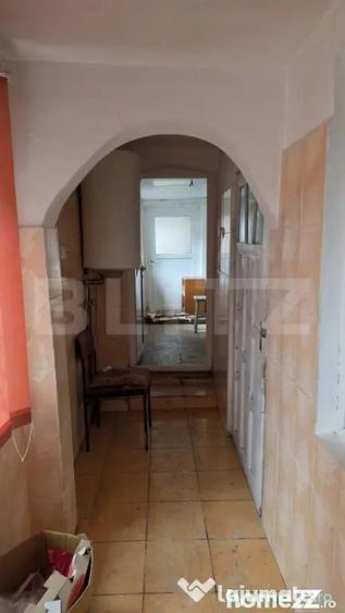 Casă cu 3 camere cu Teren 764 Mp în Central