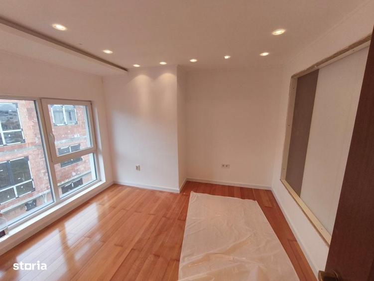 Apartament cu 4 camere în Central
