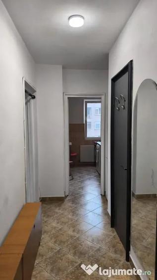 Apartament cu 2 camere decomandat în Drumul Taberei