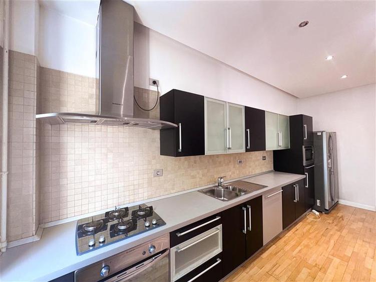 Apartament cu 3 camere semidecomandat, mobilat în Herăstrău