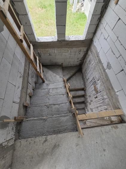 Casă individuală cu 4 camere cu Teren 450 Mp în Exterior Est