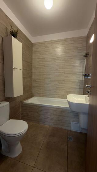 Apartament cu 3 camere decomandat, mobilat în Bucureștii Noi