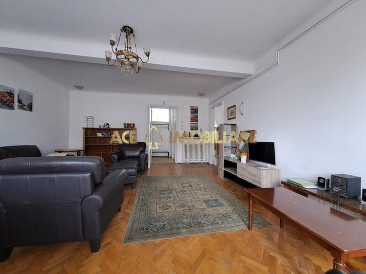 Apartament cu 2 camere semidecomandat, mobilat în Armeneasca
