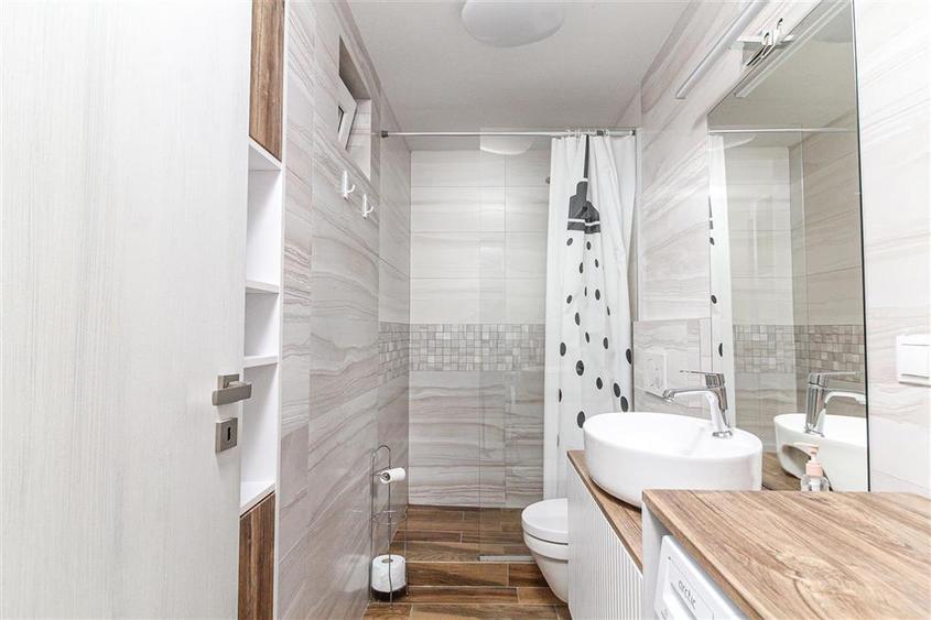 Apartament cu 2 camere decomandat în Zorilor
