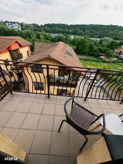 Apartament cu 3 camere în Dâmbul Rotund