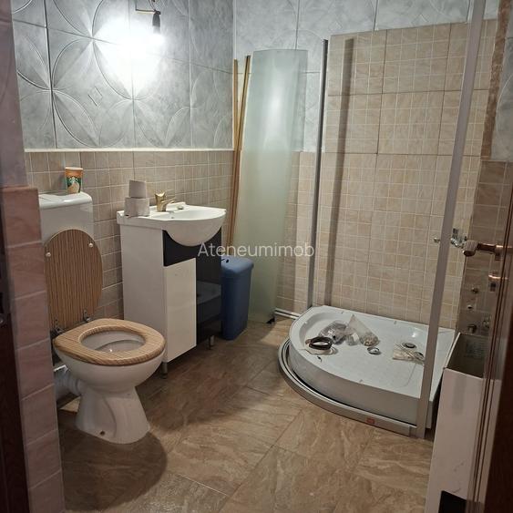 Apartament cu farmec interbelic, în vila , cu acces separat și pod mansardabil