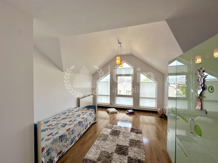 Casă individuală cu 5 camere cu Canalizare în Europa