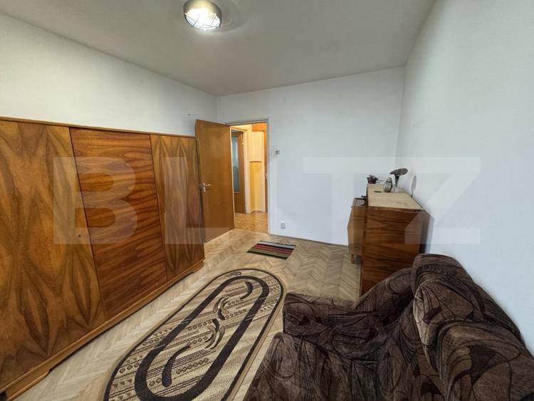 Apartament cu 2 camere semidecomandat, mobilat în Vest