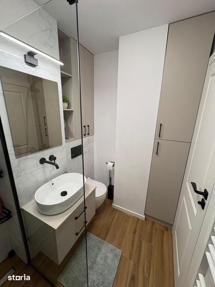 Apartament cu 4 camere în Plopilor