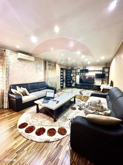 Casă cu 6 camere cu Teren 360 Mp în Andronache