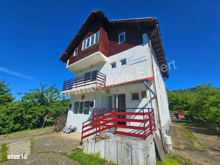 Casă cu 4 camere cu Teren 1340 Mp în Curtea de Argeș