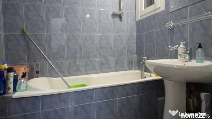 Apartament cu 3 camere decomandat în Moșilor