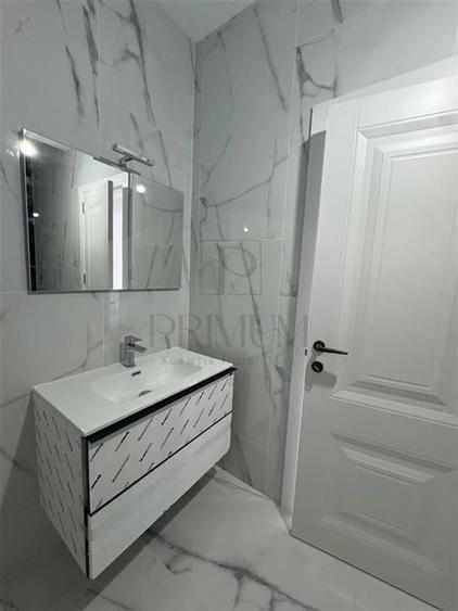 Apartament cu 3 camere decomandat în Dumbrăvița