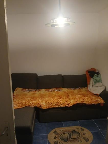 Casă de vînzare  - 4