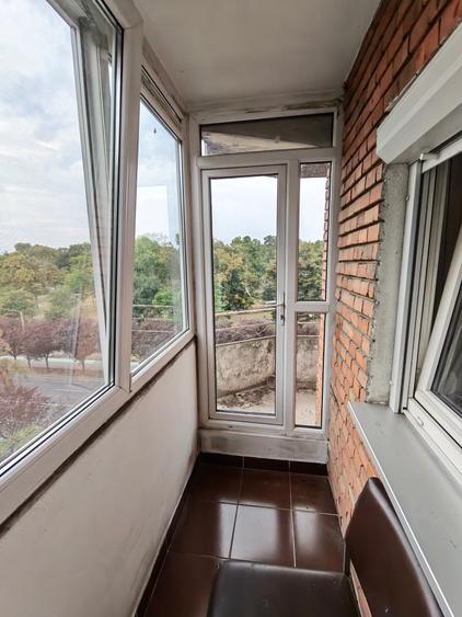 Garsonieră decomandată în Complex Studențesc