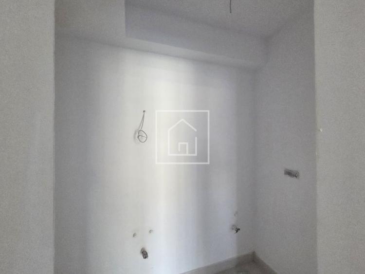 Apartament cu 3 camere decomandat în Ștrand