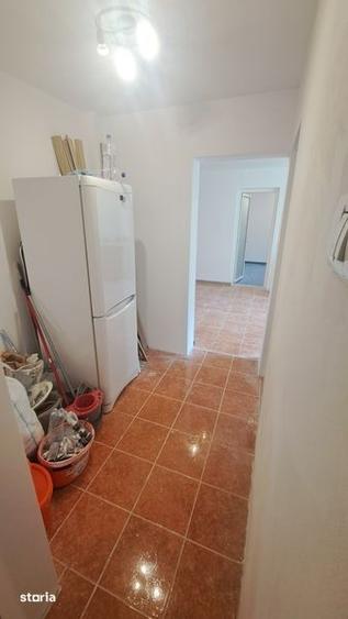 Apartament cu 2 camere semidecomandat în Chercea