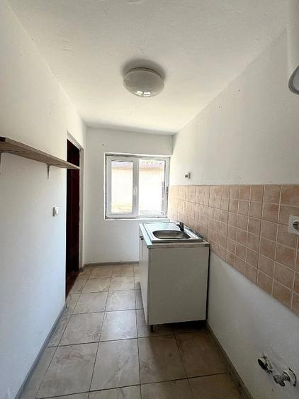 Casă cu 2 camere cu Teren 400 Mp în Exterior Vest