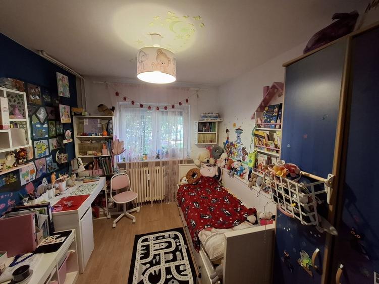 Apartament cu 3 camere decomandat, mobilat în Inel II
