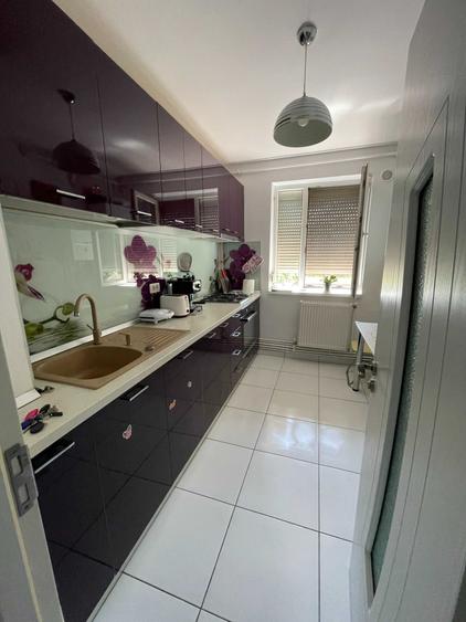 Apartament cu 2 camere semidecomandat în Palazu Mare