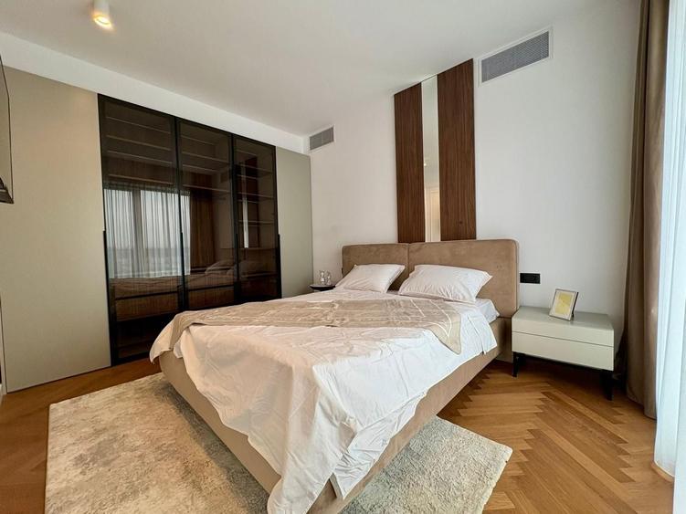 Casă individuală cu 4 camere cu Piscina în Tunari