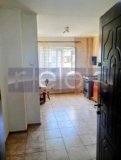 Apartament cu 2 camere semidecomandat, mobilat în Tineretului