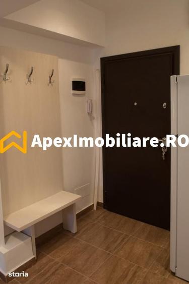 Apartament cu 3 camere semidecomandat în Dămăroaia