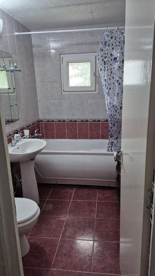 Apartament cu 3 camere decomandat în Nord