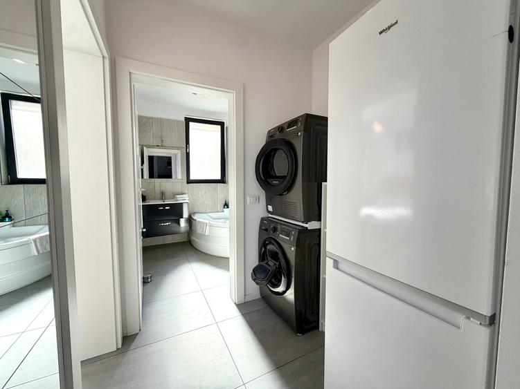Apartament cu 3 camere decomandat, mobilat în Dumbrăvița