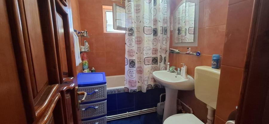 Apartament cu 3 camere decomandat în Tomis Nord