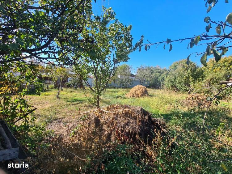 Casa cu 3 camere ?i curte mare, 37000 EUR - 11
